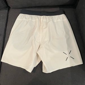 TenThousand Interval Short Cream